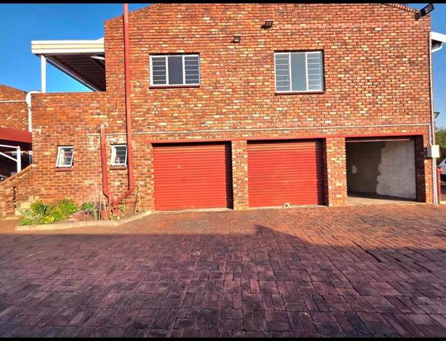 1 BEDROOM APARTMENT FOR SALE IN FREEWAY PARK